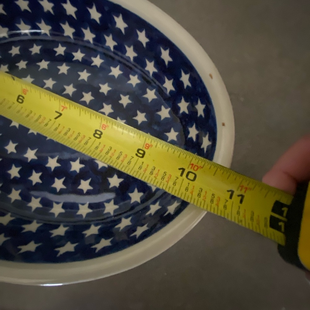 Boleslawiec Polish Pottery, Oval Baking Dish in the Stars and Stripes Pattern - Picture 5 of 7